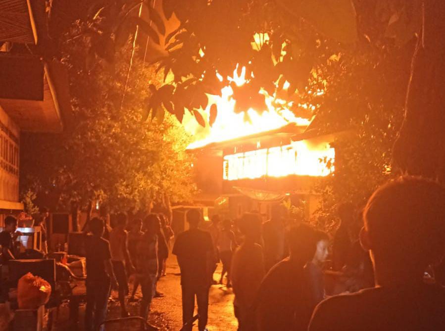 Si Jago Merah, Hantam Kawasan Padat Rumah Penduduk di Pesisir Barat, Lampung