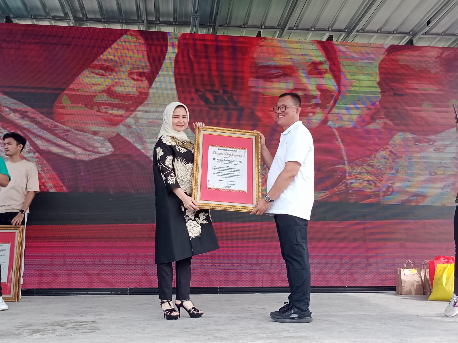 Nanda Indira Terima Penghargaan Sebagai Perempuan Inspiratif Mewujudkan Program Bangga Kencana
