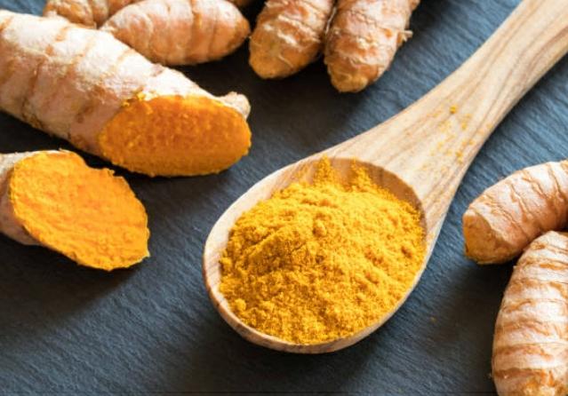 Simak, Ternyata Kunyit Bisa Dimanfaatkan Jadi Obat Kecantikan Alami