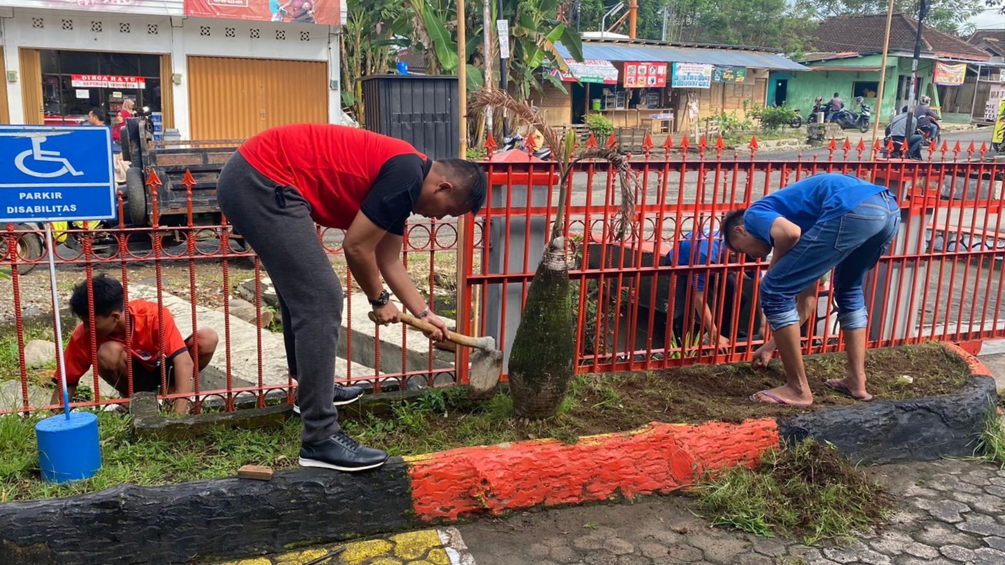 Rutan Kota Agung Adakan Kegiatan Kerja Bhakti Jumat Cerah