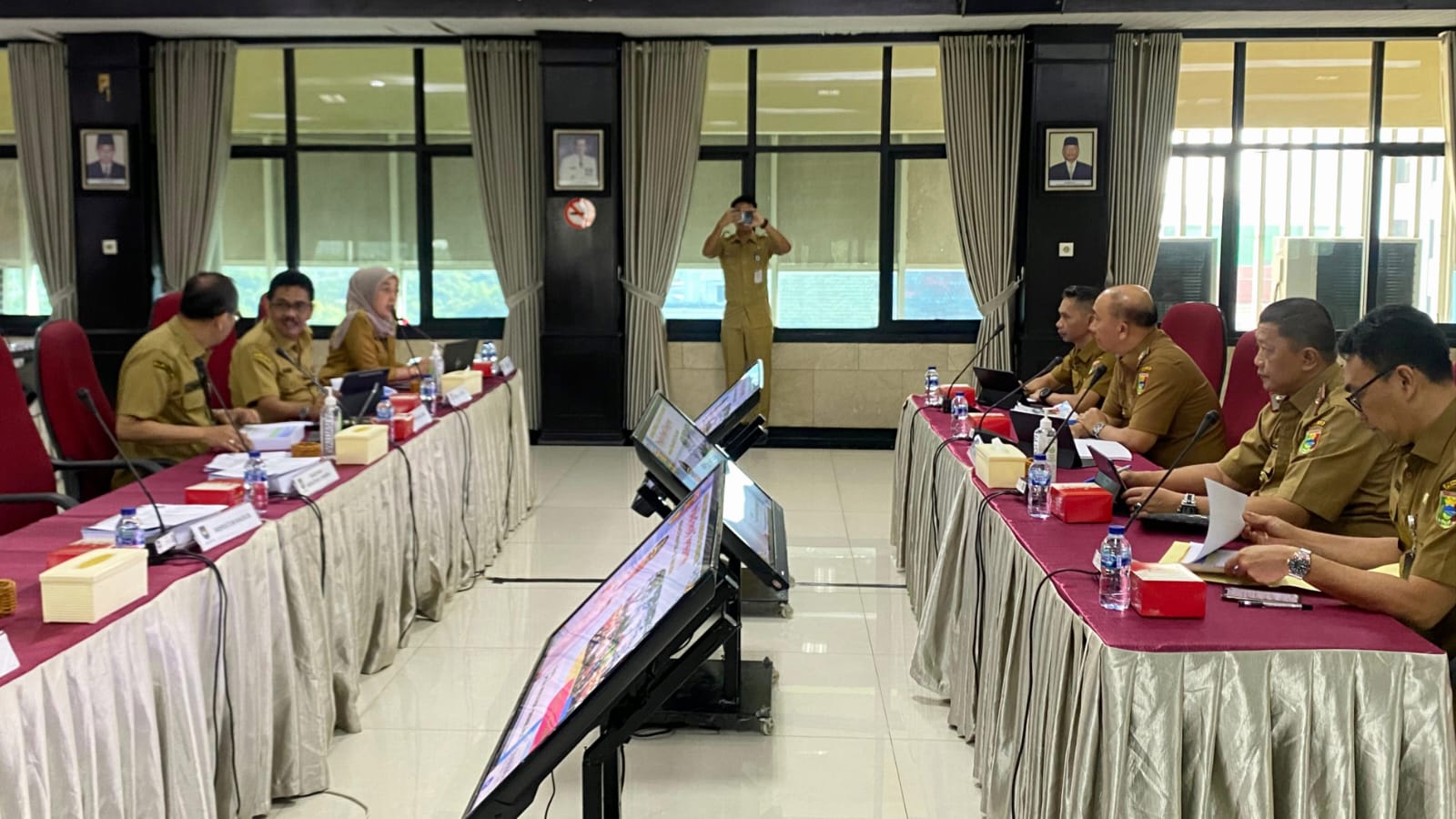 Pj Bupati Tanggamus Lakukan Evaluasi Kinerja Triwulan III di Itjen Kemendagri