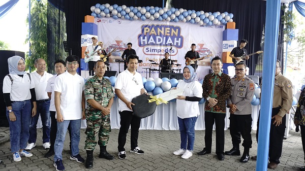 Selamat! Dwiyatmo Putranto Raih Honda Brio Undian Panen Hadiah Simpedes BRI Unit Pringsewu
