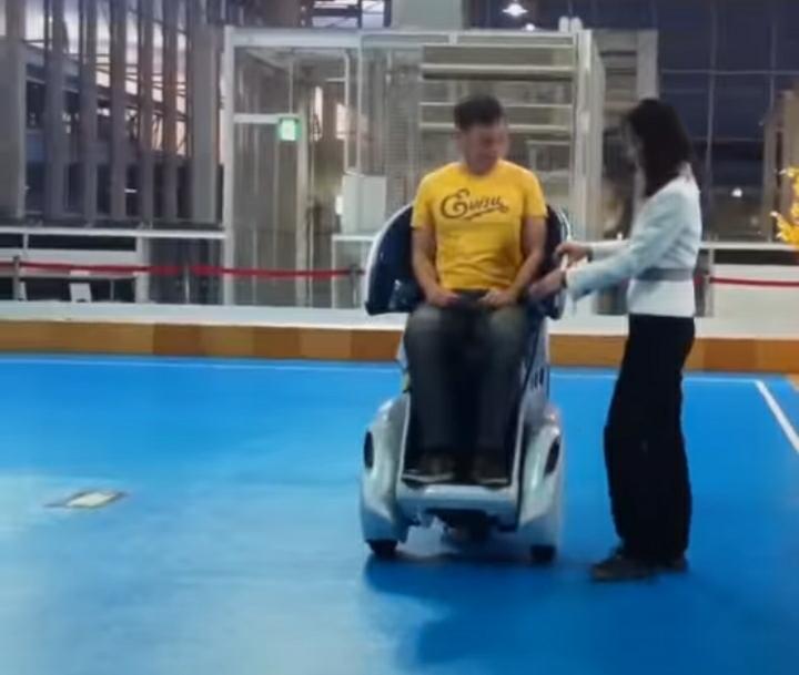 i-Real: Konsep Kendaraan Personal Masa Depan yang Bisa Dikendalikan dengan Joystick