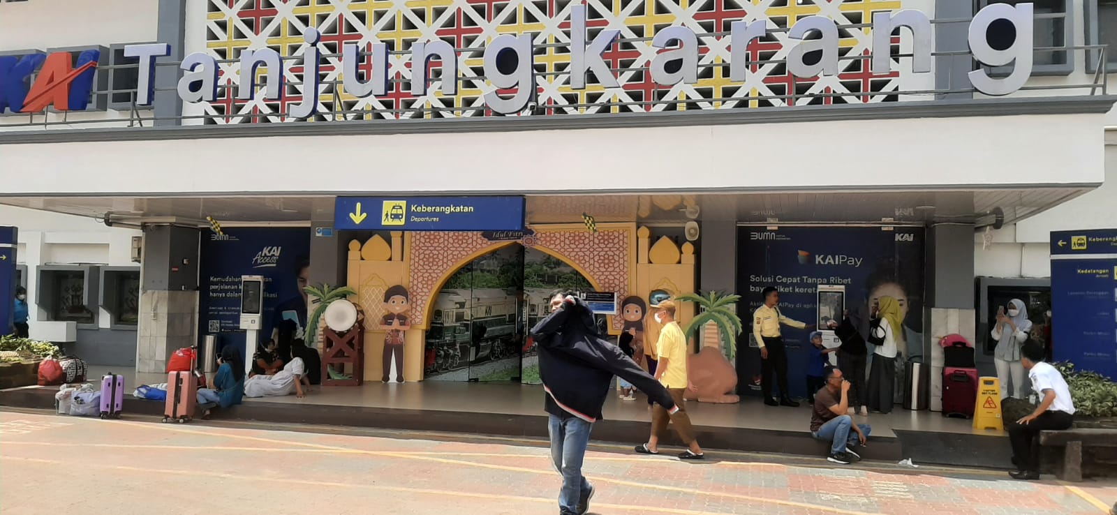 Hari Ini 831 Penumpang Berangkat Dari Stasiun Tanjung Karang