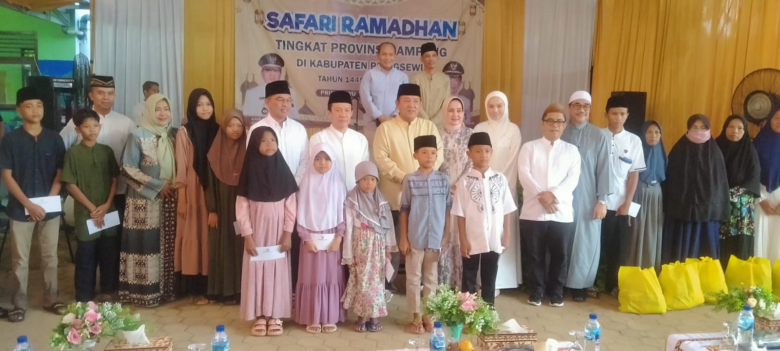 Ke Pringsewu, Gubernur Arinal Sebar Bantuan saat Safari Ramadhan