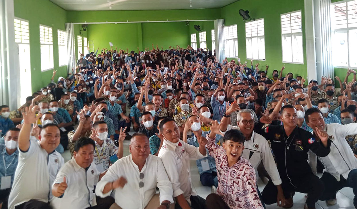 PWI Pringsewu Beri Ilmu Jurnalistik Dalam MPLS SMA