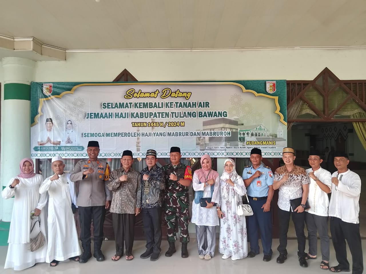 Tiba di Tulang Bawang, 368 Jamaah Haji Disambut Pj Bupati Qudrotul Ikhwan