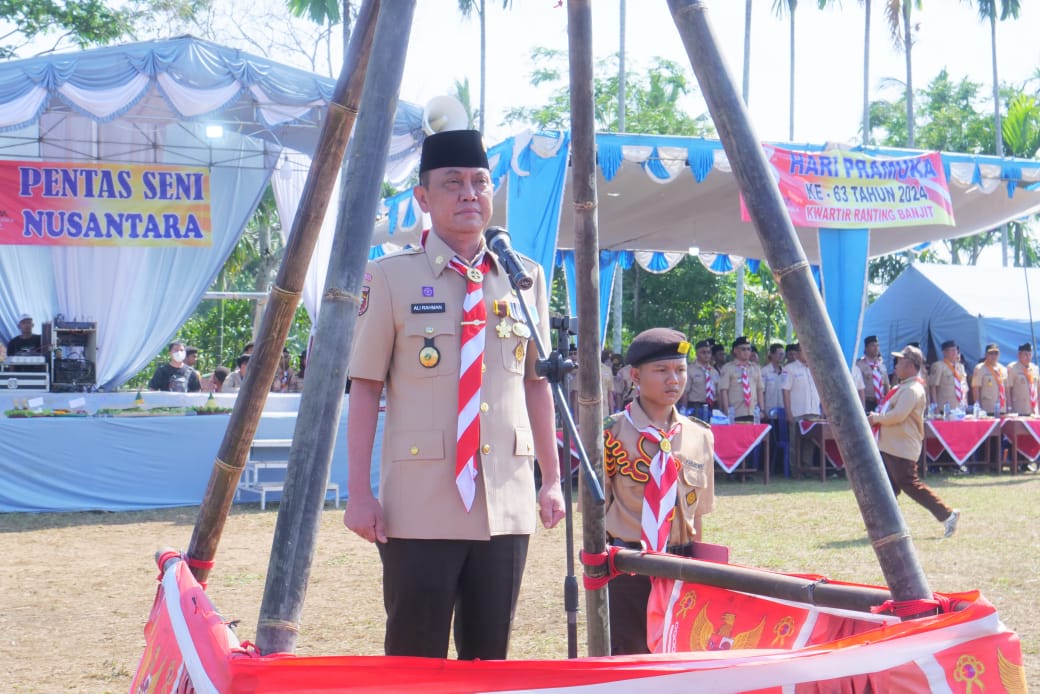Wabup Way Kanan Pimpin Upacara Hari Pramuka