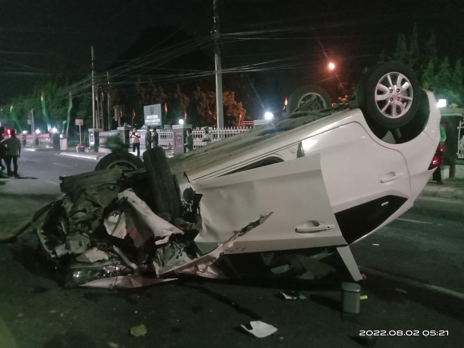 Kecelakaan Tunggal Terjadi di Jalan Teuku Umar, Tiga Orang Dilarikan ke Rumah Sakit