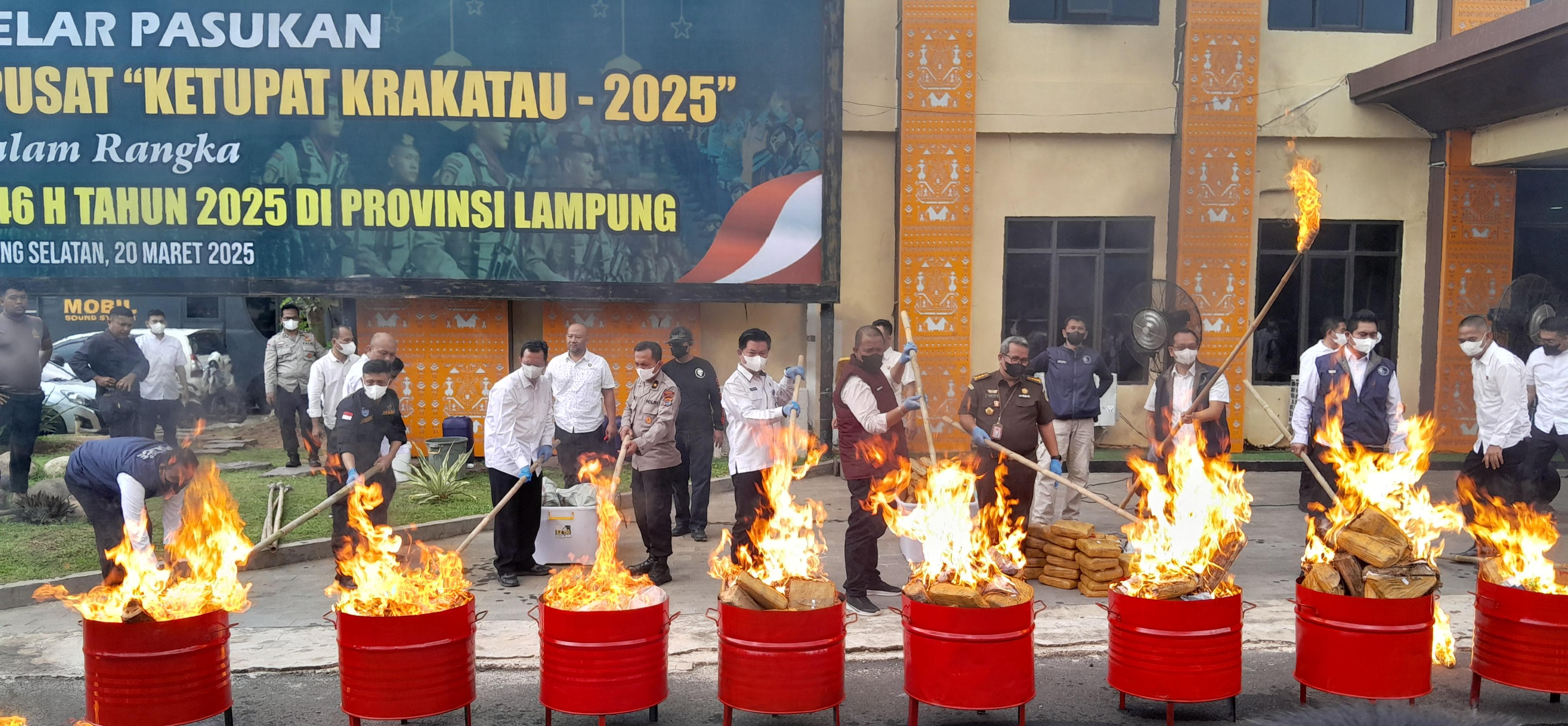 Polda Lampung Musnahkan 163 Kg Ganja dan 68,9 Kg Sabu, Senilai 70,257 Miliar