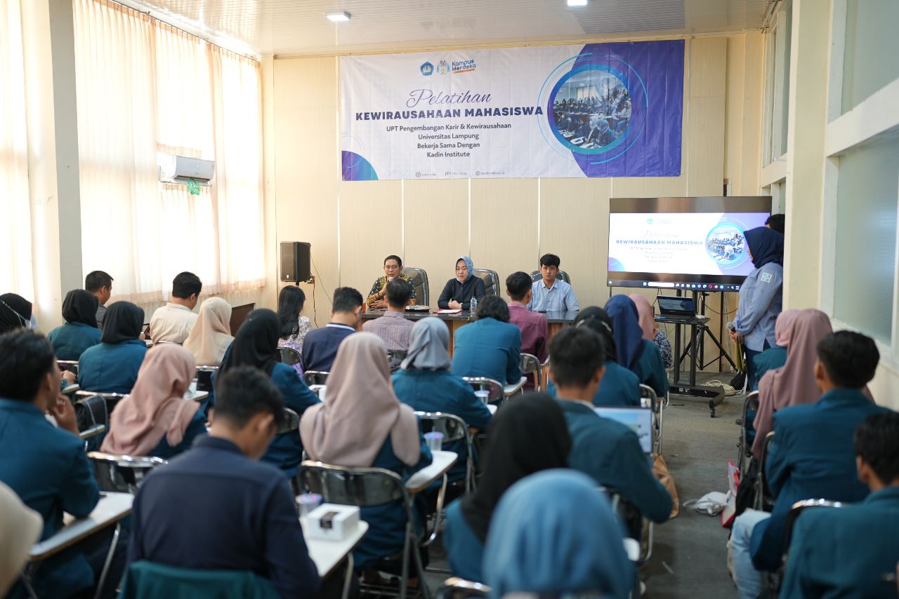 CCED Unila Bersama Kadin Institute Gelar Pelatihan Digital Marketing Kewirausahaan