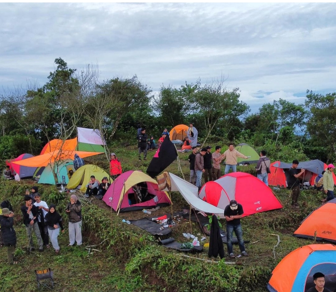 Nikmati Senja Dari Ketinggian, Destinasi Wisata Lampung Pekon Selapan Serasa di Atas Awan