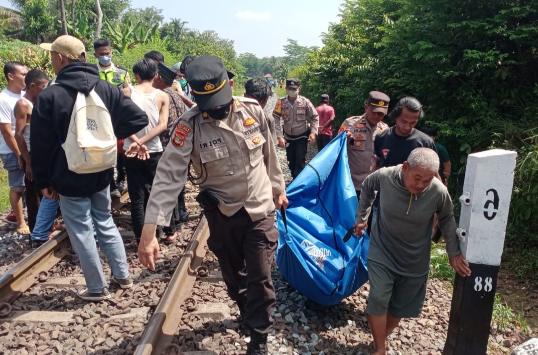 Guru PNS Tertabrak KA Ekpress, Begini Kondisinya