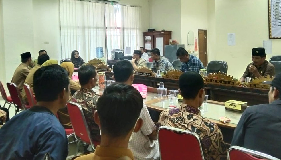 Delapan Bulan Dilantik, Kades di Teluk Pandan tak Punya Kantor