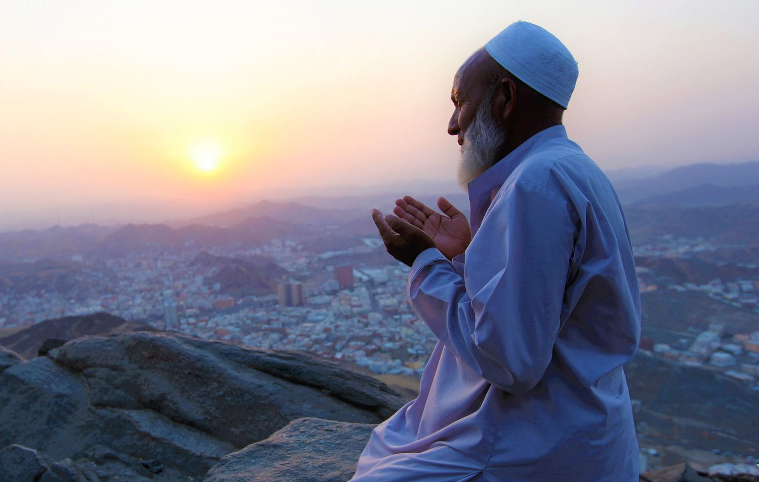 Naik Haji Pakai Uang Tidak Halal? Ini Kata Ustadz Abdul Somad