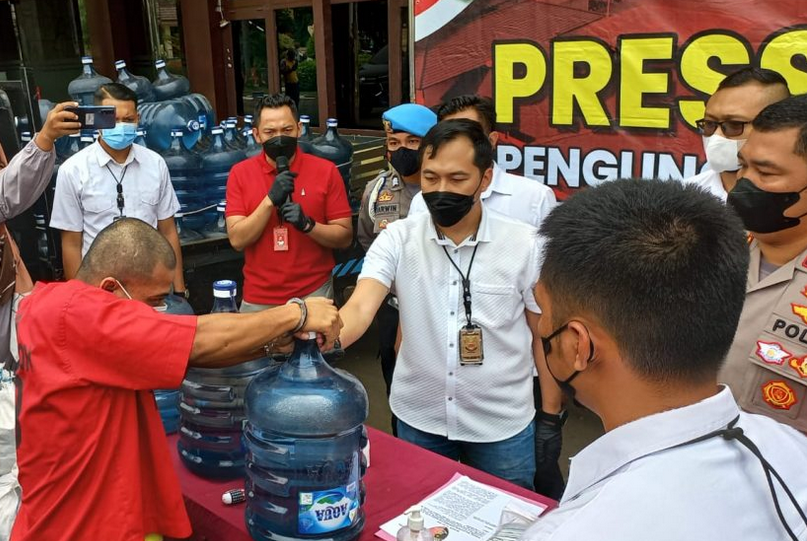Penjual Aqua Palsu Ditangkap, Begini Kronologinya