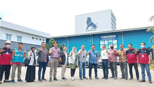 Pulih Lebih Cepat, Bangkit Lebih Kuat, PLN Kunjungi Pelanggan di Lampung