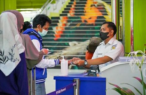 Proses Migrasi Peduli Lindungi Menuju SATUSEHAT Mobile, PT KAI Imbau Pelanggan Bawa Bukti Vaksin
