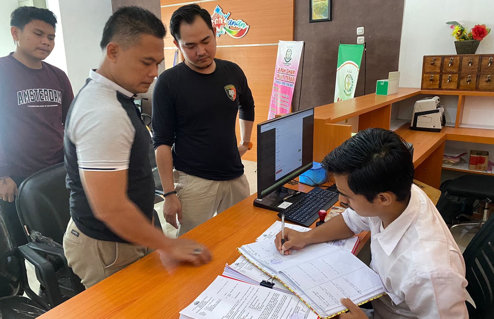 Berkas Perkara 2 Pelaku Pembunuhan Satu Keluarga Dilimpahkan ke Kejaksaan