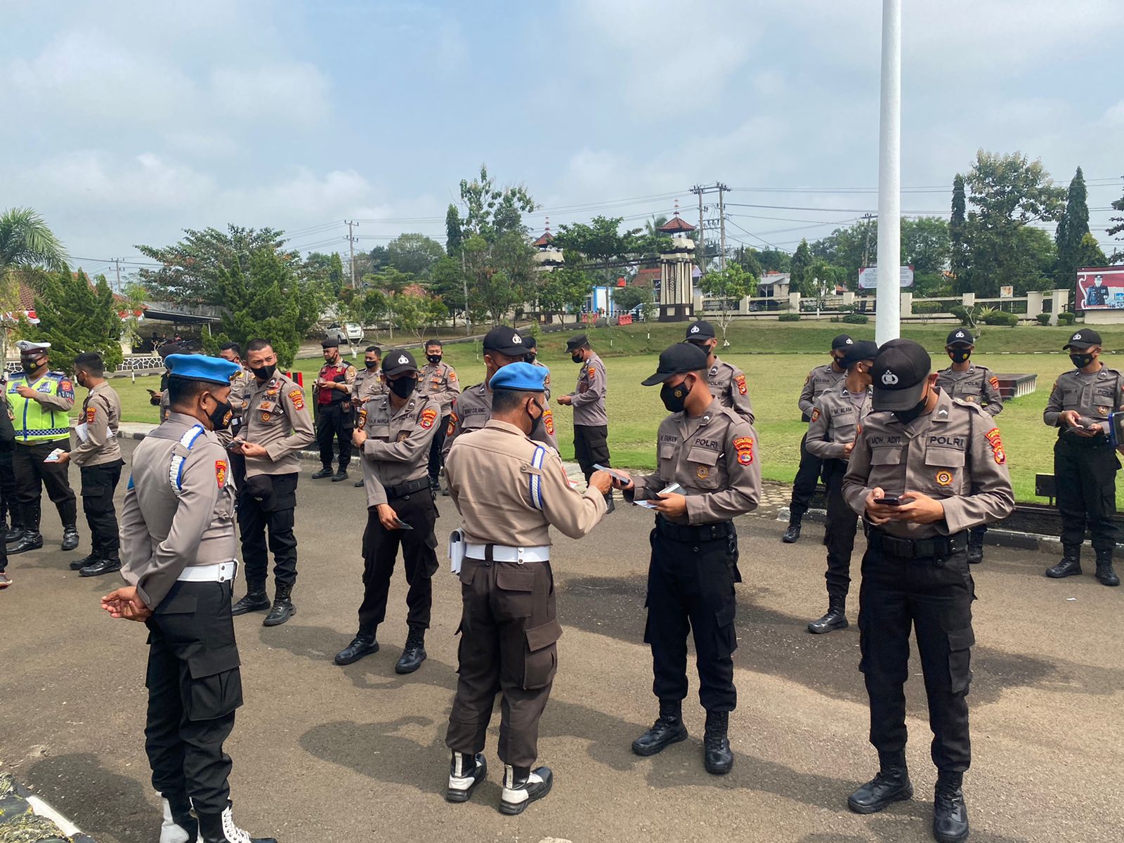 Bidpropam Polda Lampung Razia Anggota di Mapolres Lampura