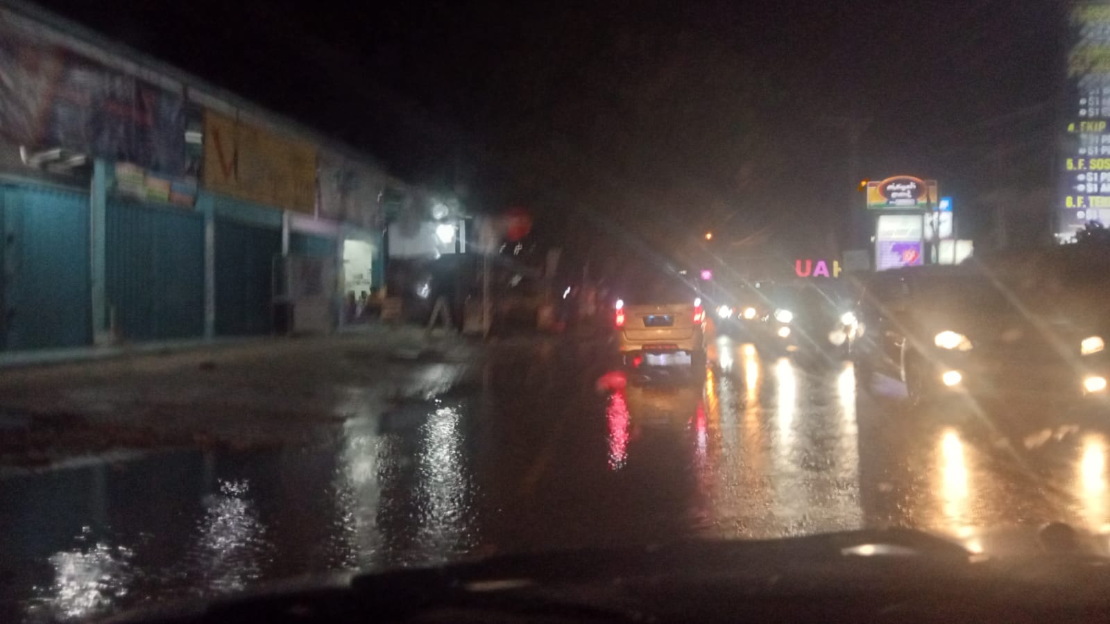 Banjir di Jalinbar Pringsewu Lampung, Macet Hingga Satu Kilometer
