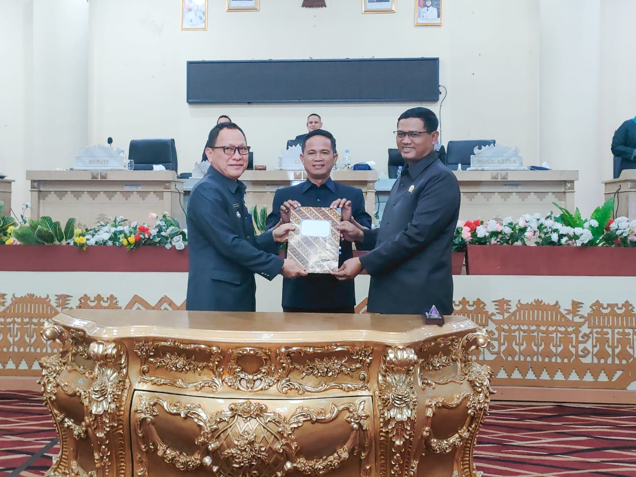 DPRD Tulang Bawang Sahkan 3 Perda, Salah Satunya Tentang Pembayaran Pajak Daerah