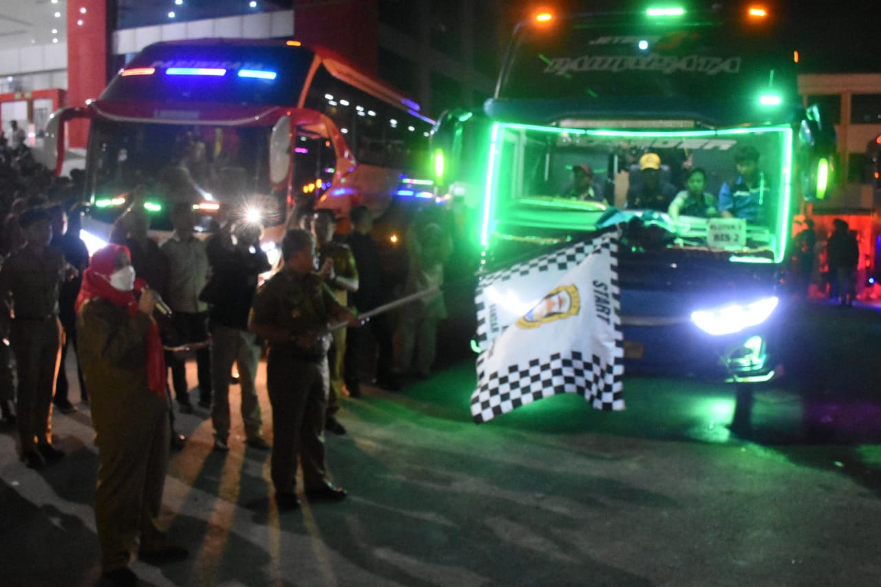 Pemkot Bandar Lampung Berangkatkan Jemaah Umroh Kloter Dua