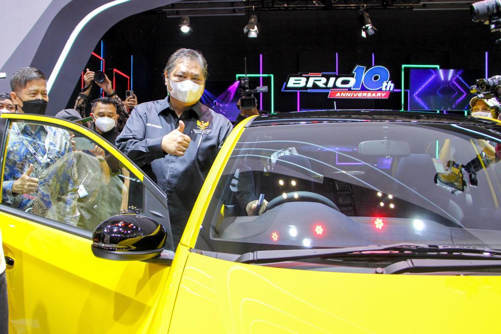 Buka GIIAS 2022, Airlangga: Insentif Pemerintah Disambut Positif Lewat Mobil Listrik