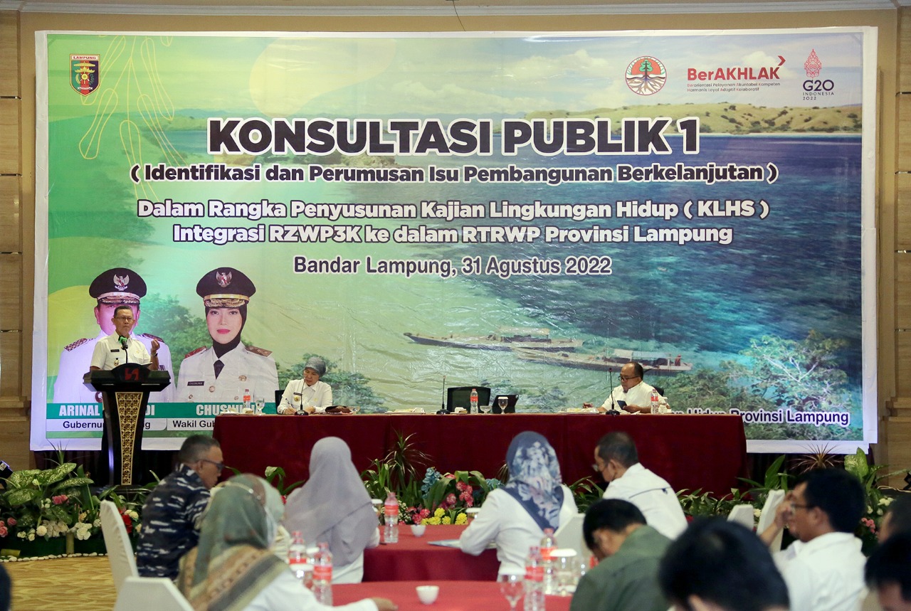 Pemprov Lampung Susun Kajian Lingkungan Hidup Sekda Fahrizal Darminto Buka Konsultasi Publik