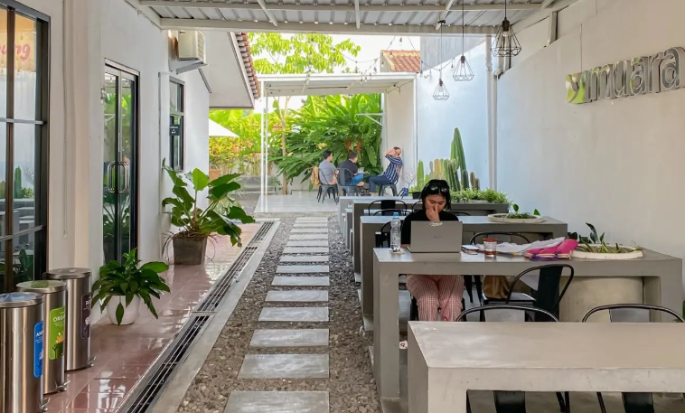 Muara Cafe & Space, Rekomendasi Tempat Nongkrong Kekinian yang Sehat dan Nyaman