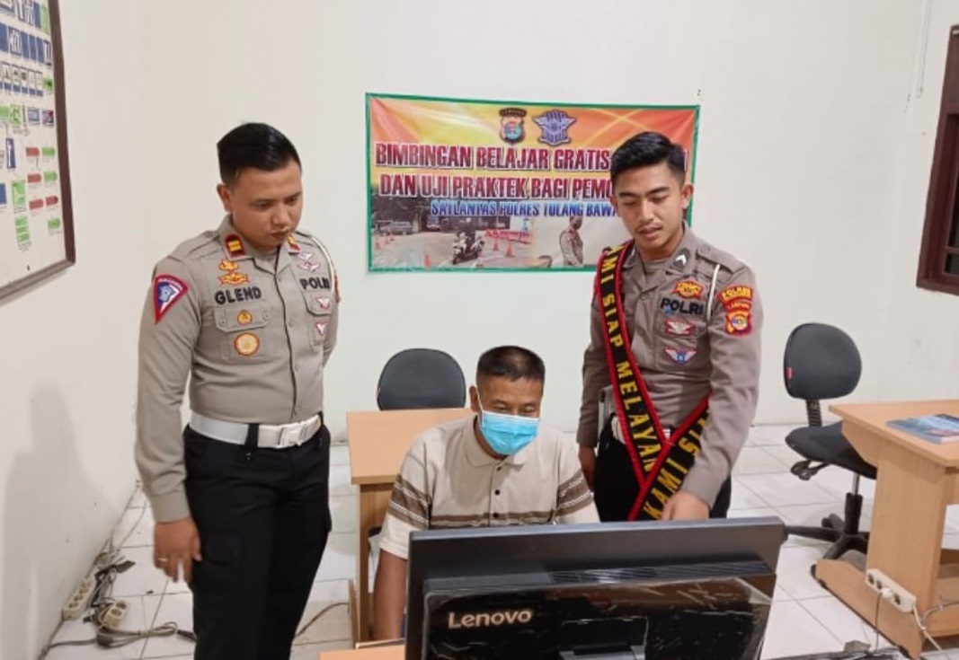 Edukasi Pembuatan SIM, Polres Tulang Bawang Ajak Warga Bimbel Teori Gratis