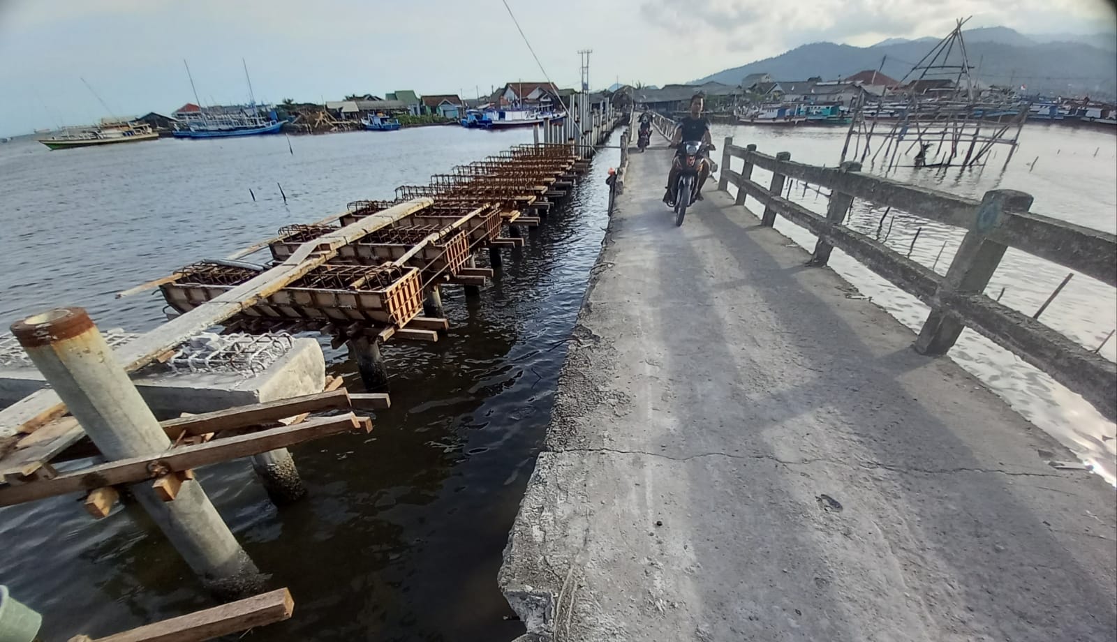 BELUM RAMPUNG