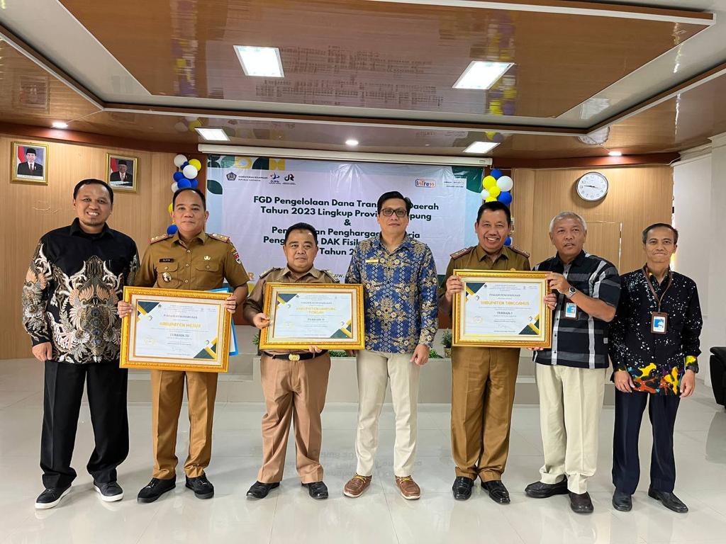 Mesuji Raih Penghargaan Terbaik ke 3 Pengelolaan Dana Desa