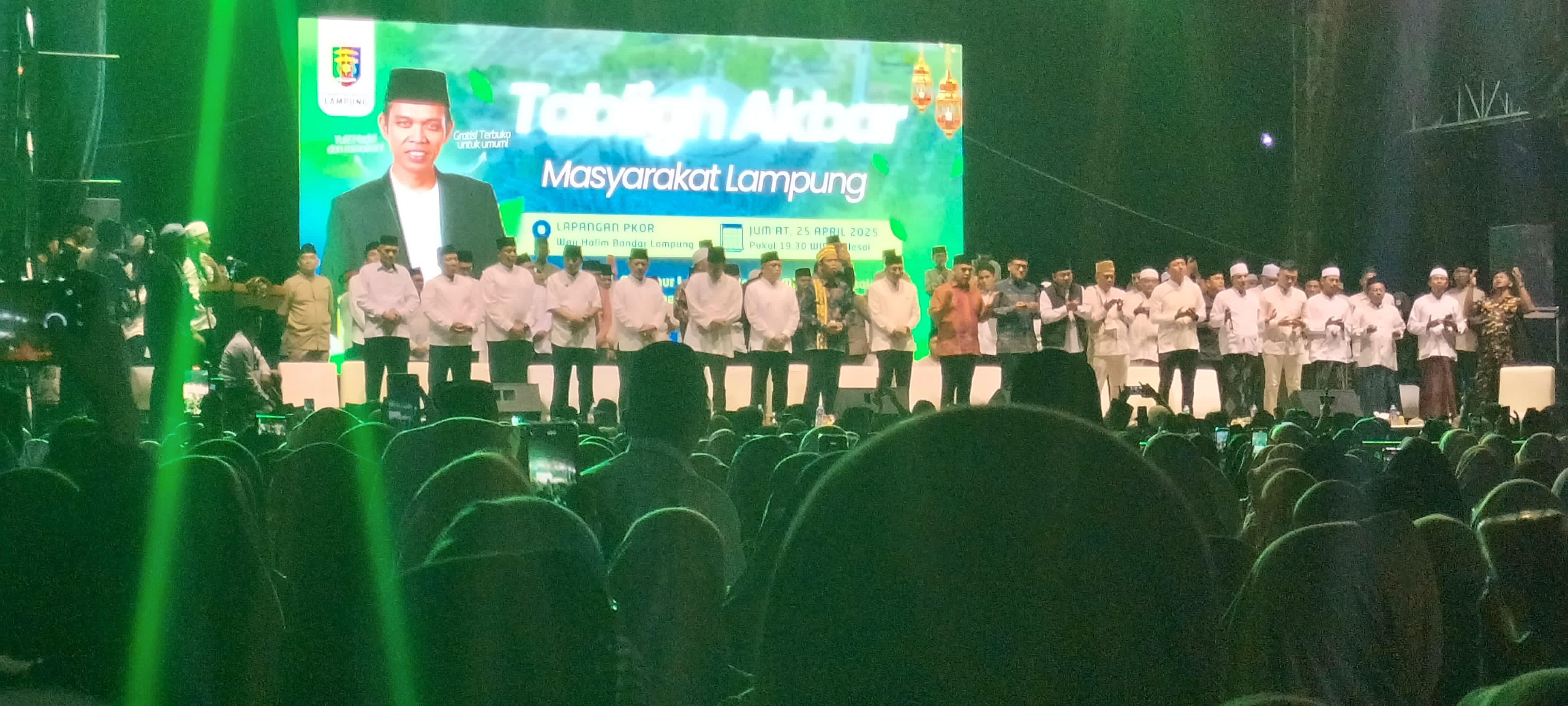 Ketua MPR RI Hingga Gubernur Lampung Hadir Langsung Tabligh Akbar Masyarakat Lampung Bersama Ustad Abdul Somad