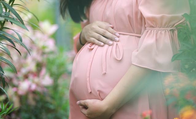 Tampil Cantik saat Hamil, Intip 3 Model Baju Lebaran Super Nyaman Buat Bumil
