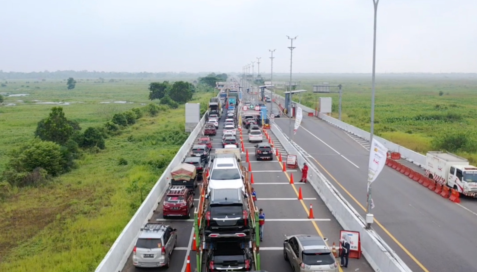 Puncak Arus Mudik Diprediksi Hari Ini, Begini Kondisi Terkini di Jalan Tol