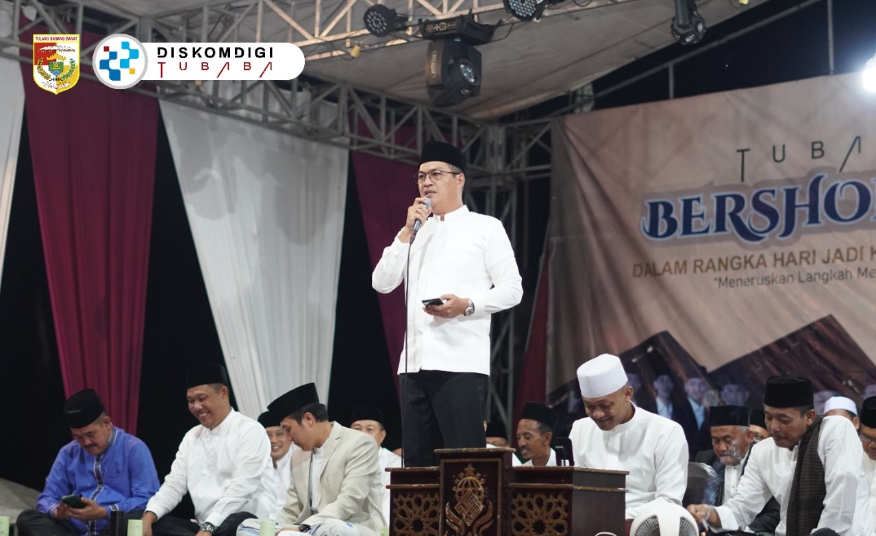 Jamaah 'Tubaba Bersholawat' Penuhi Lapangan Panaragan Jaya