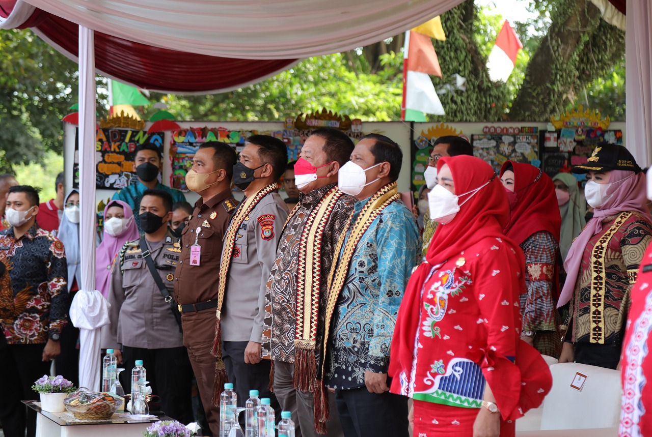 Bersama dengan Forkopimda, Gubernur Lampung Arinal Djunaidi Buka Roadshow Bus KPK Jelajah Negeri