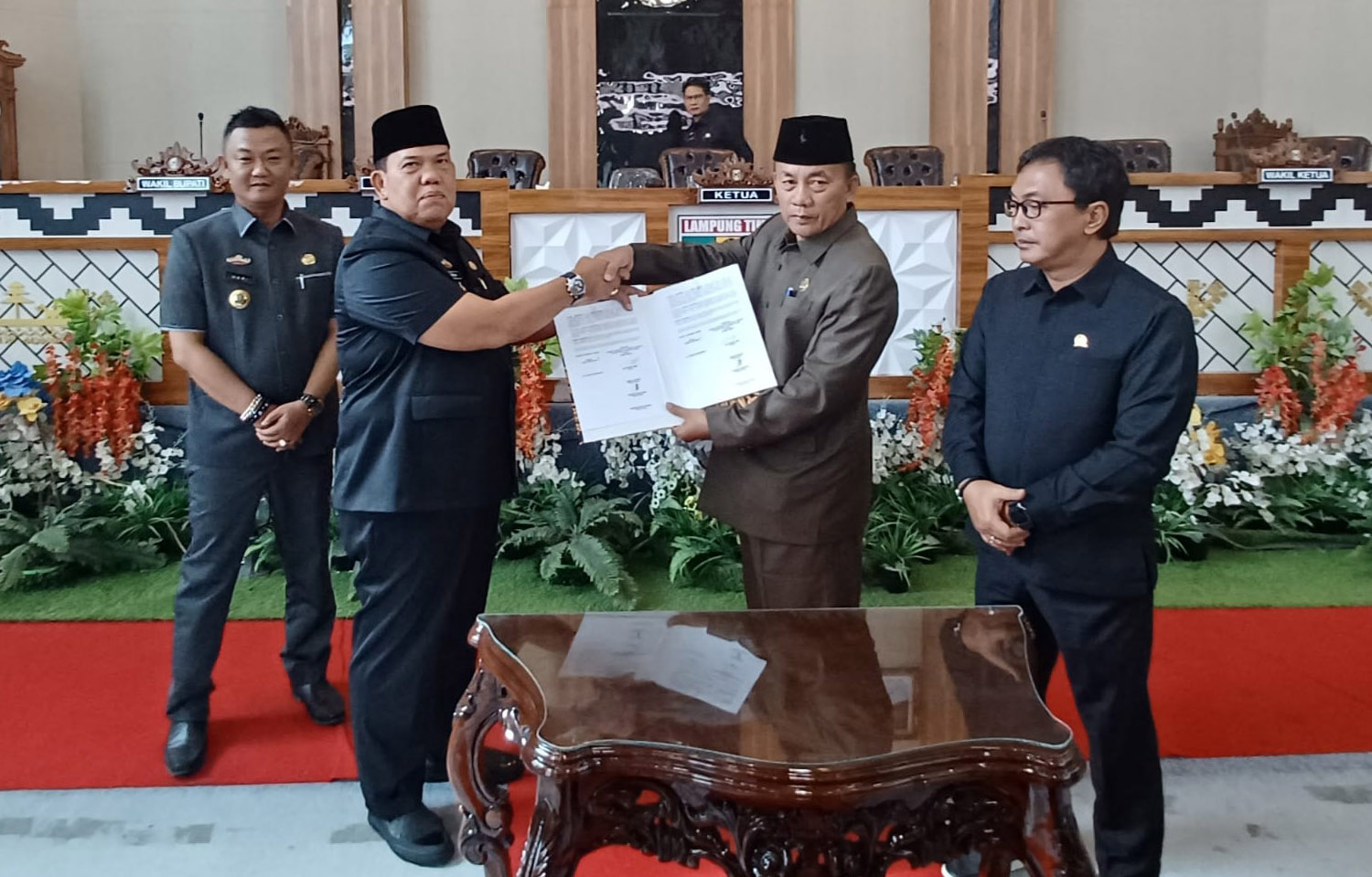 DPRD Lampung Timur Sahkan Tiga Raperda, Ini Rinciannya