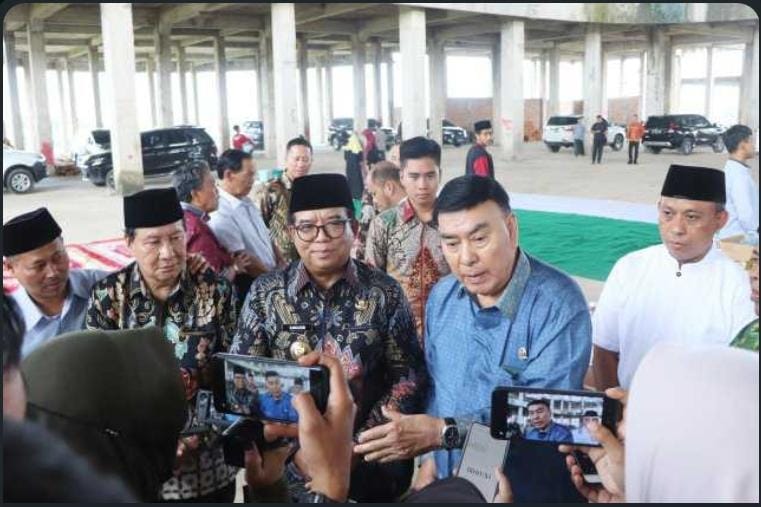 Pj. Gubernur Bersama Sjachroedin ZP Tinjau Masjid Kota Baru, Panitia Pembangunan Ungkap Progres