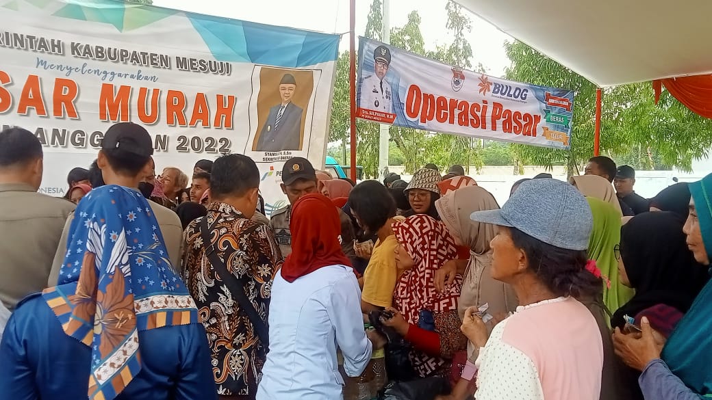 Pasar Murah di Simpang Pematang Mesuji Ramai Dikunjungi