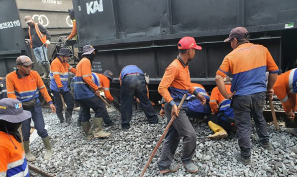 Waduh, PT KAI Divre IV Tanjung Karang Kembali Perpanjang Pembatalan Perjalanan Kereta Api, Kini Sampai ...