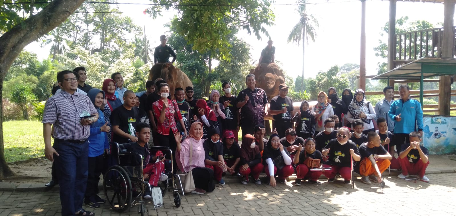 Kunjungi Taman Satwa Lembah Hijau, Ekspresi Penyandang Disabilitas Sungguh Membuat Haru
