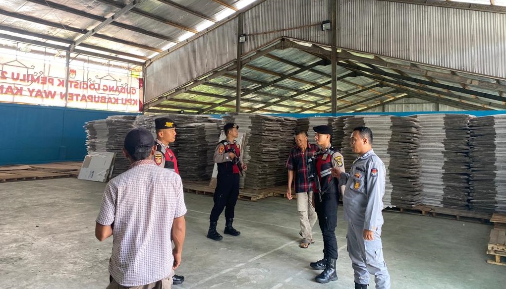 Jelang Pemilu 2024, Polres Way Kanan Perketat Keamanan Gudang Logistik KPU