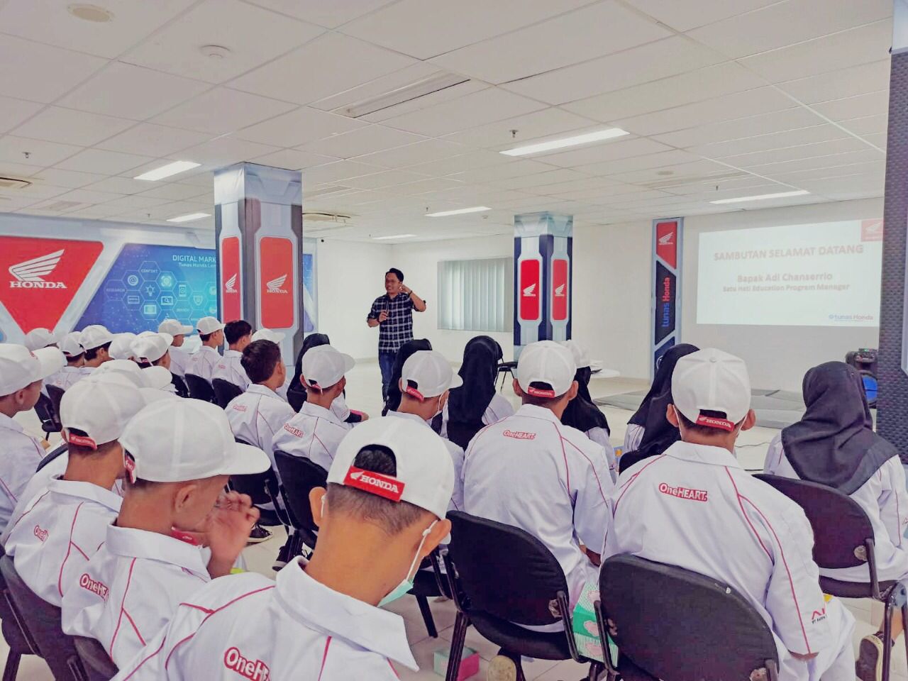 Kenal Dunia Industri Lebih Dekat, SMKN 1 Merbau Mataram Kunjungi TDM