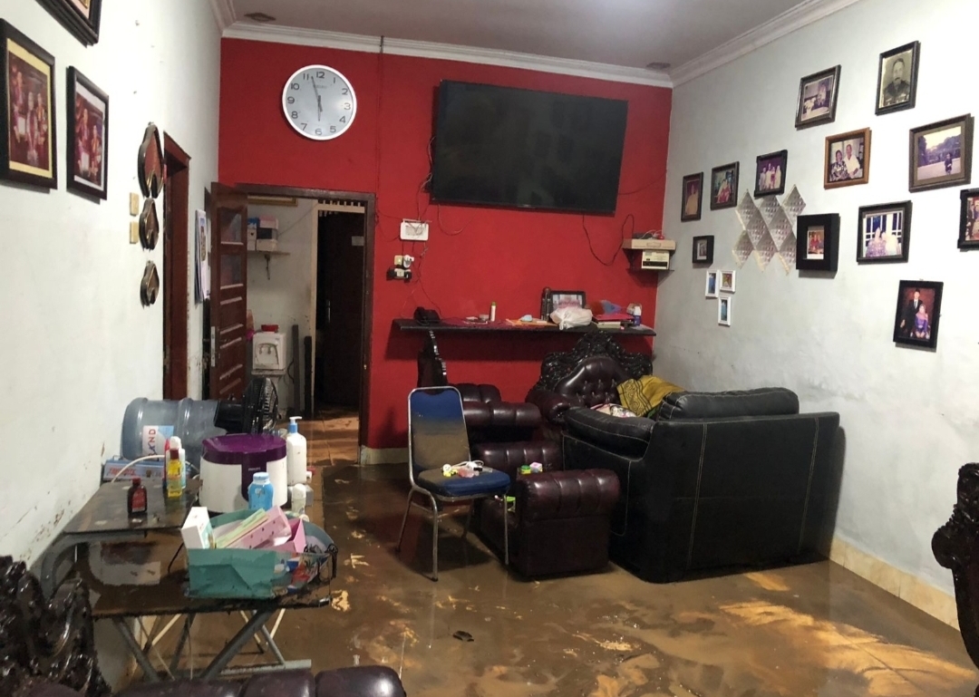 Sempat Alami Banjir, Warga Lambang Pinta Walikota Bandar Lampung Buatkan Talut di Gang Lambang