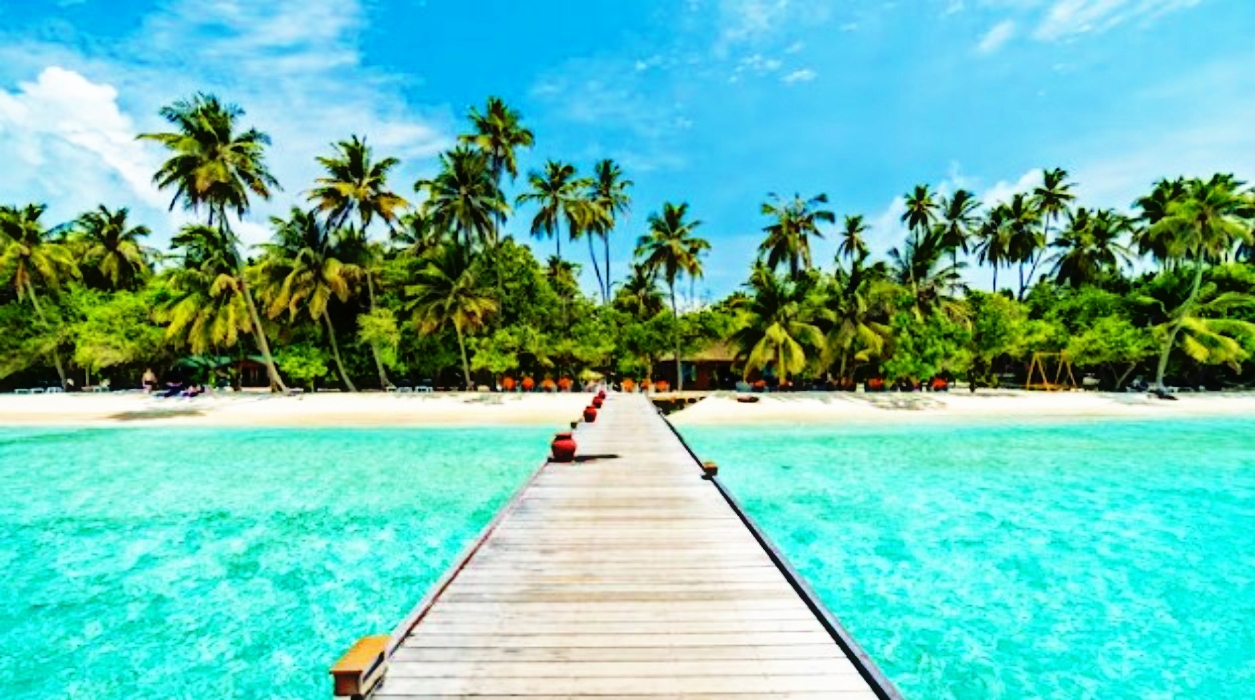 21 Referensi Wisata Pantai di Jawa Tengah, Cocok untuk Healing saat Akhir Pekan