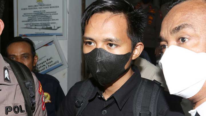 BREAKING NEWS: Bharada E Tersangka Baku Tembak di Rumah Dinas Irjen Ferdy Sambo
