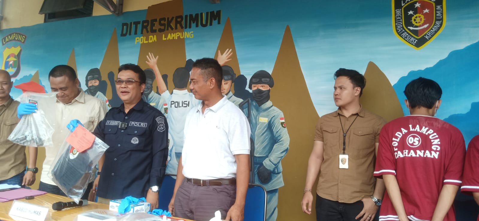 Beli HP Curian, Dijual Kembali Lengkap dengan Kotaknya