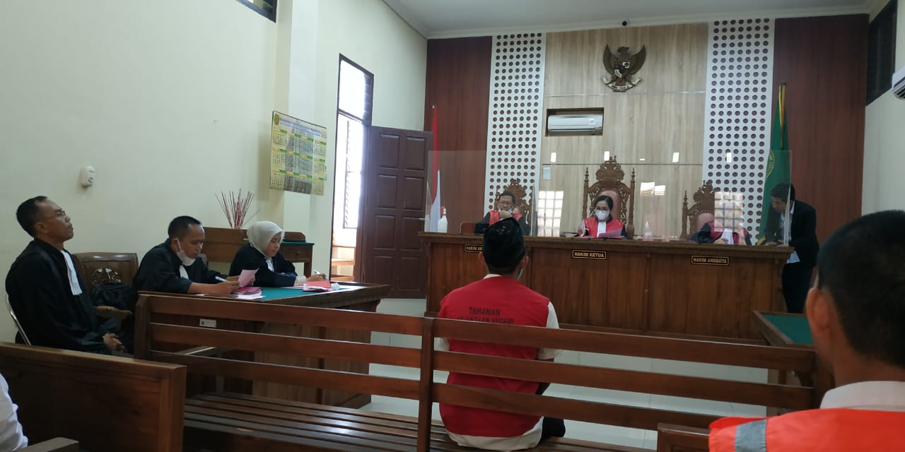 Sempat Buron, Pelaku Kasus e-KTP Palsu Akhirnya Disidang